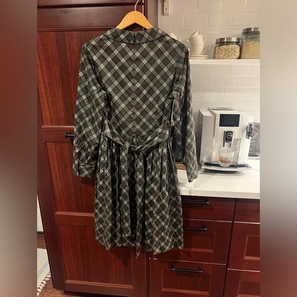 Gal meets glam Parker - Picture 8 of 14